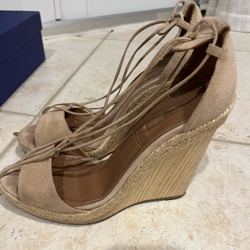 Authentic Aquazurra nude wedges